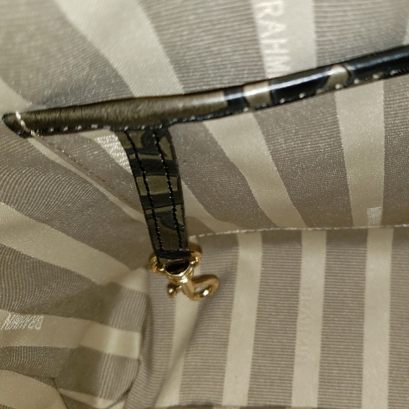 Brahmin Embossed Duxbury Black and Taupe Purse - Picture 3 of 8